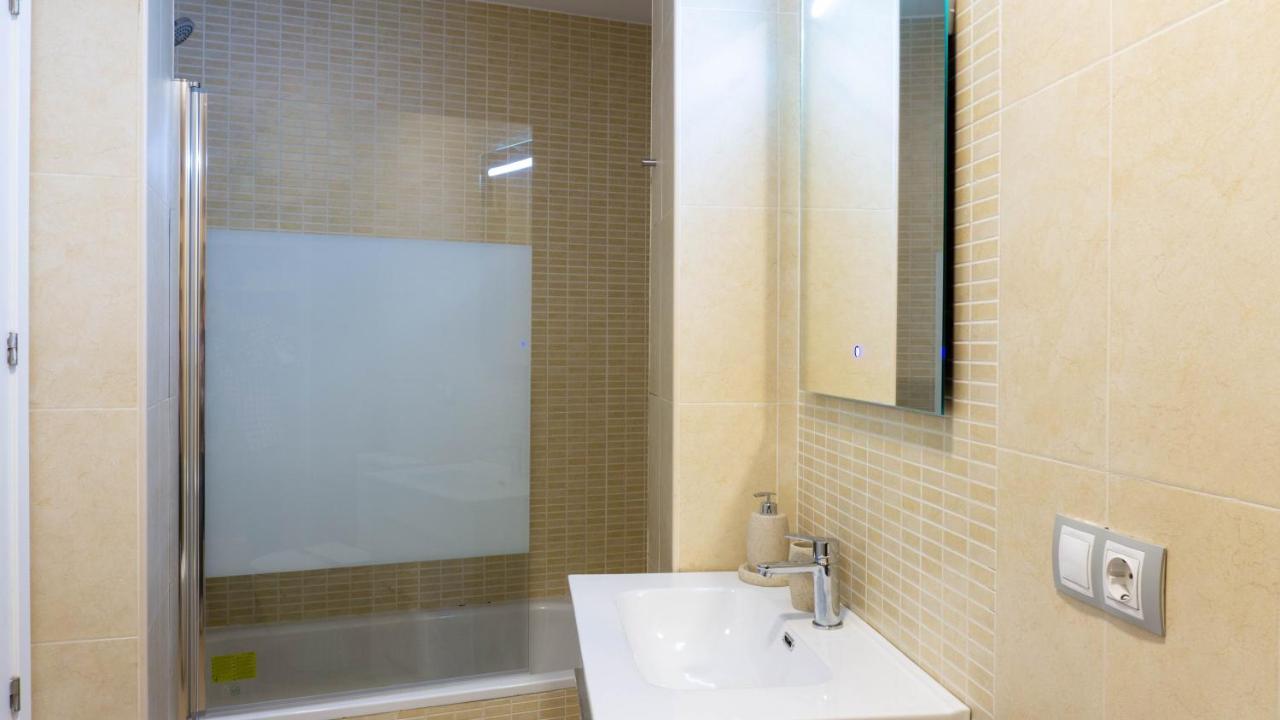 Luxury Apartment Dos Aceras Málaga Dış mekan fotoğraf
